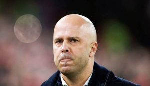 Arne Slot Terancam Dipecat