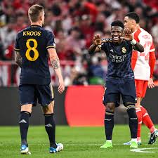 Kroos Sindir Vinicius