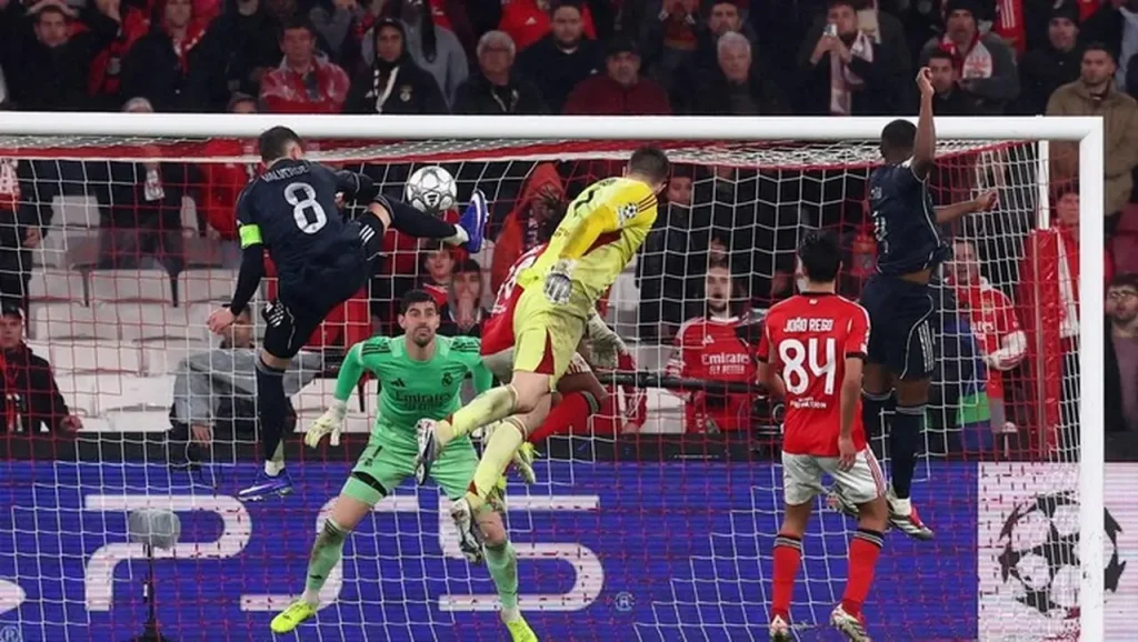 Gol Sundulan Kiper Trubin Bawa Benfica Lolos Liga Champions