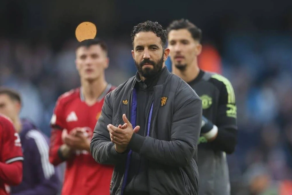 nasi goreng lapciong no cabe no sayur sama no daun bawang ya bos, minta kecap manisnya agak banyakin